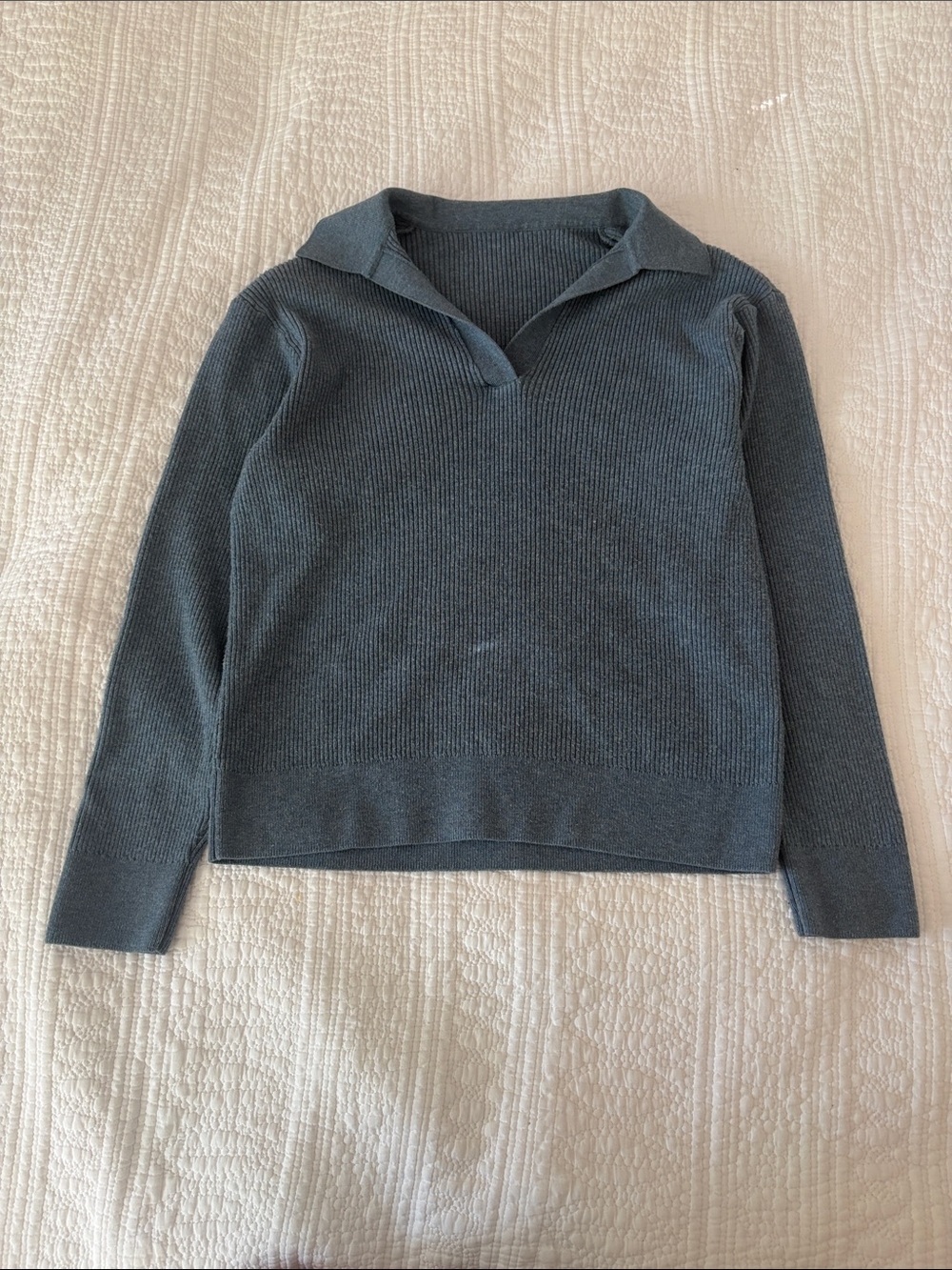 Uniqlo Women's V-Neck Collared Sweater - Gray-Blue